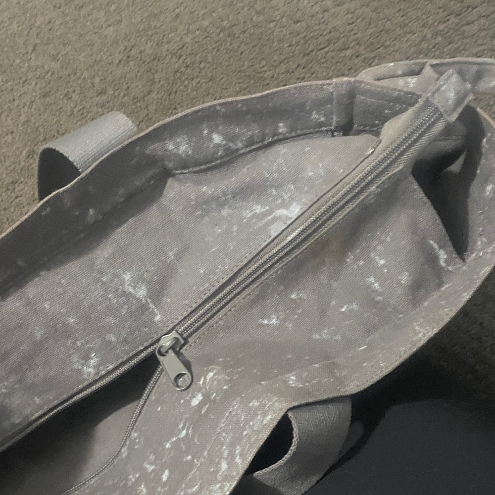 PINK Victoria's Secret Splatter Gray Tote - Picture 4 of 6